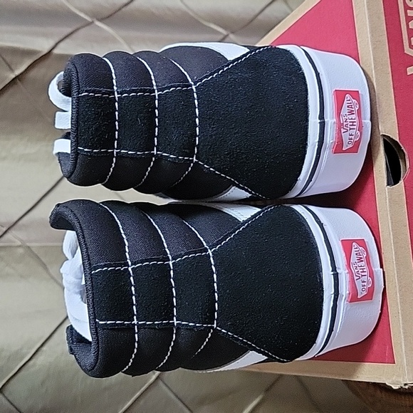 NWT- Vans Unisex ‘Sk8-Hi ComfyCush’ High Top Sneaker In Black/True White - Picture 5 of 11